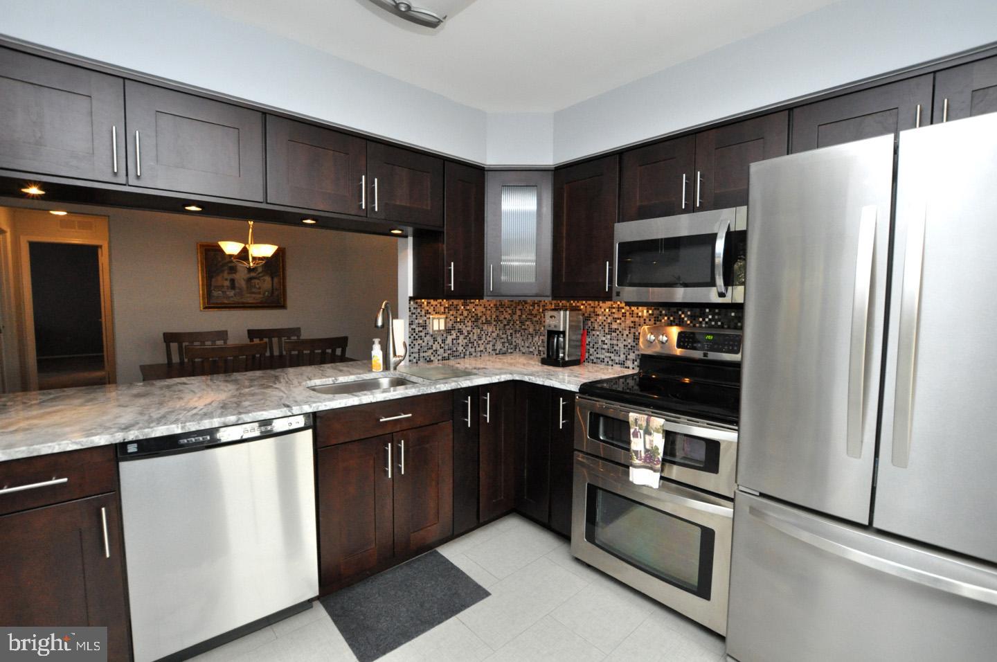 4204 ADELAIDE DRIVE B