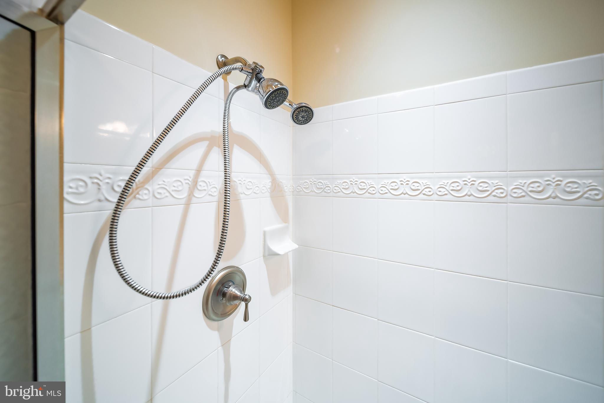 OYSTER BAY CONDOMINIUMS - Residential