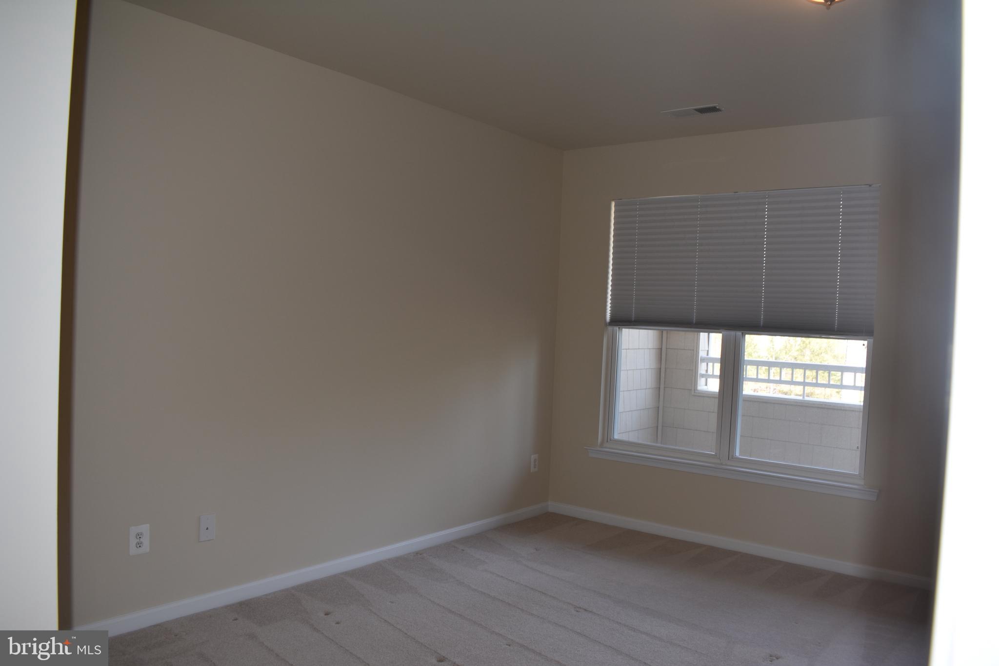 OYSTER BAY CONDOMINIUMS - Residential