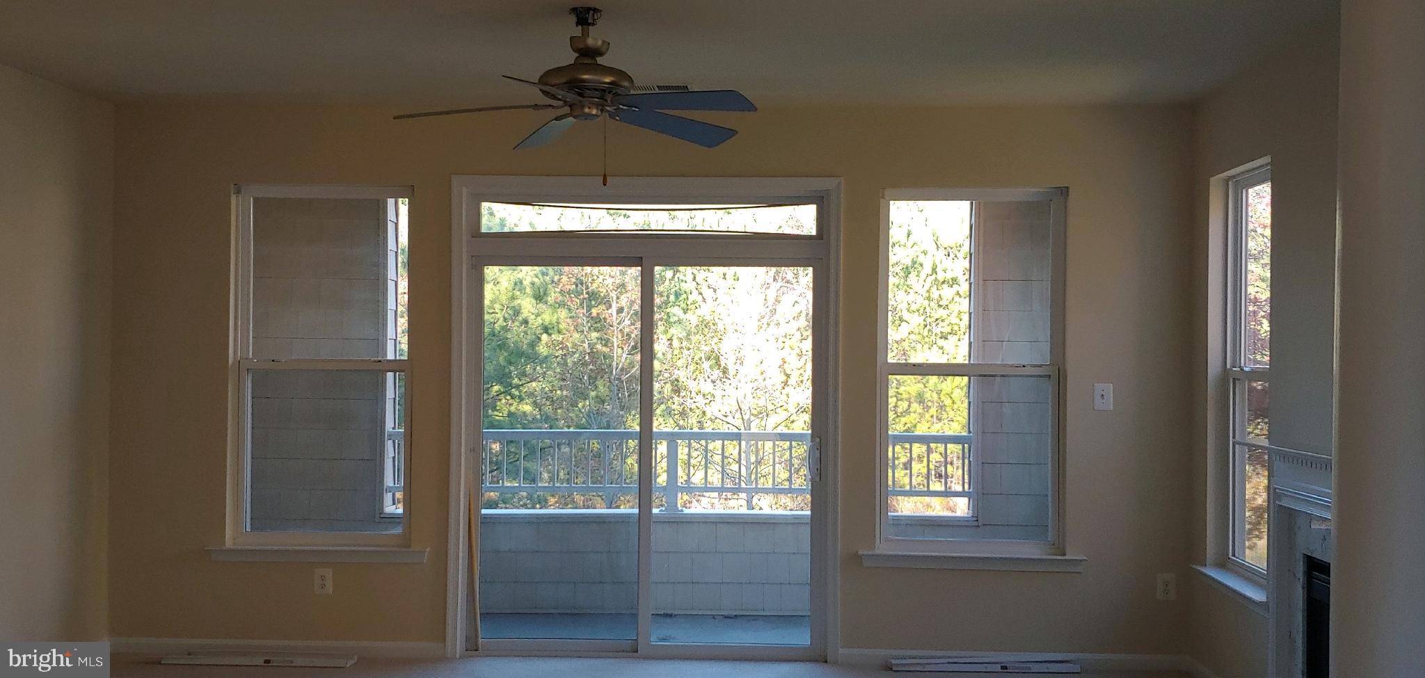 OYSTER BAY CONDOMINIUMS - Residential