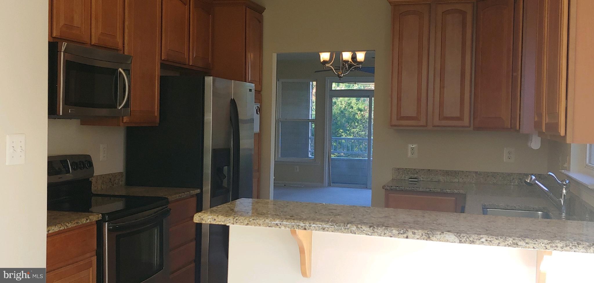 OYSTER BAY CONDOMINIUMS - Residential