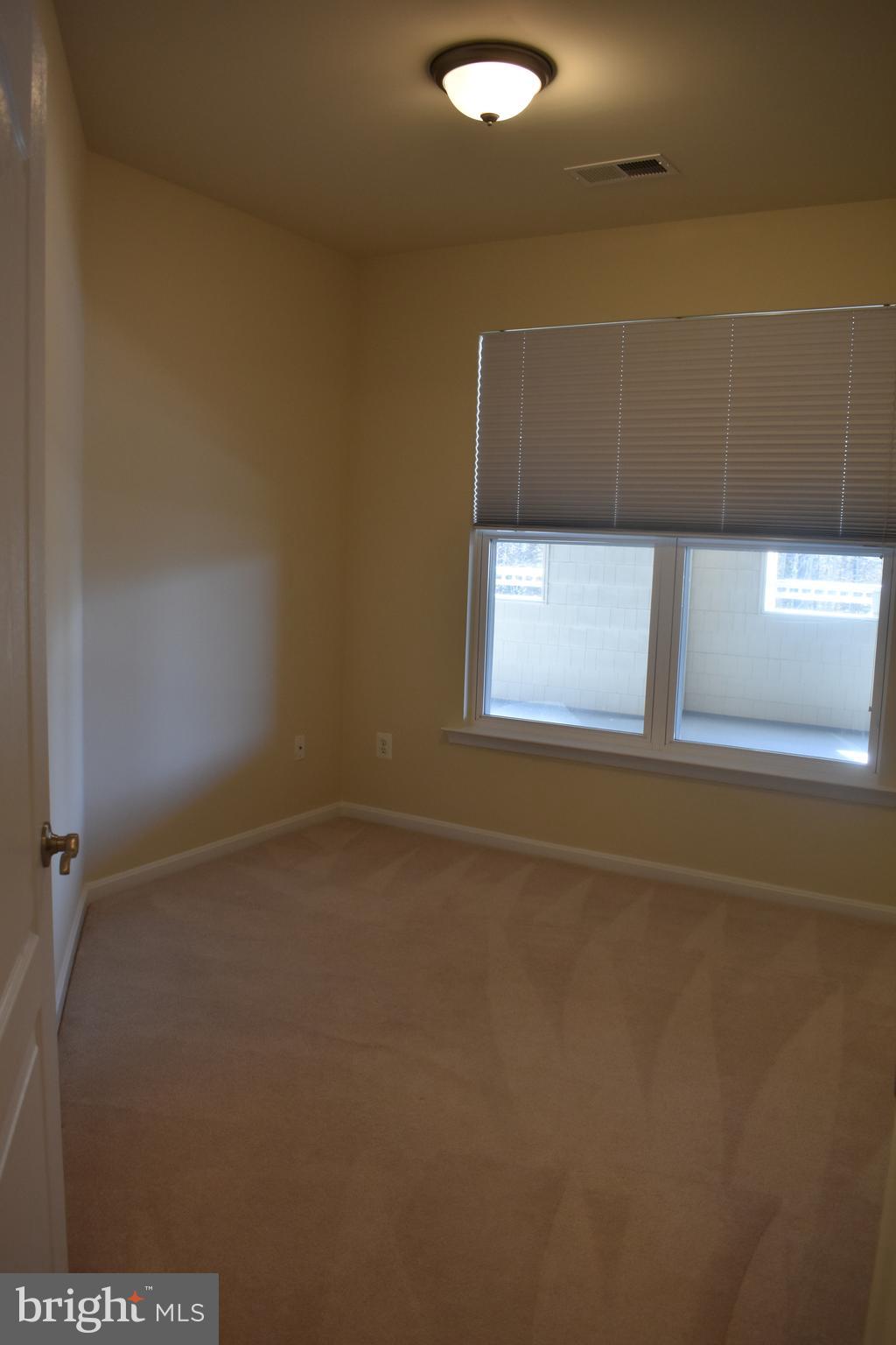 OYSTER BAY CONDOMINIUMS - Residential