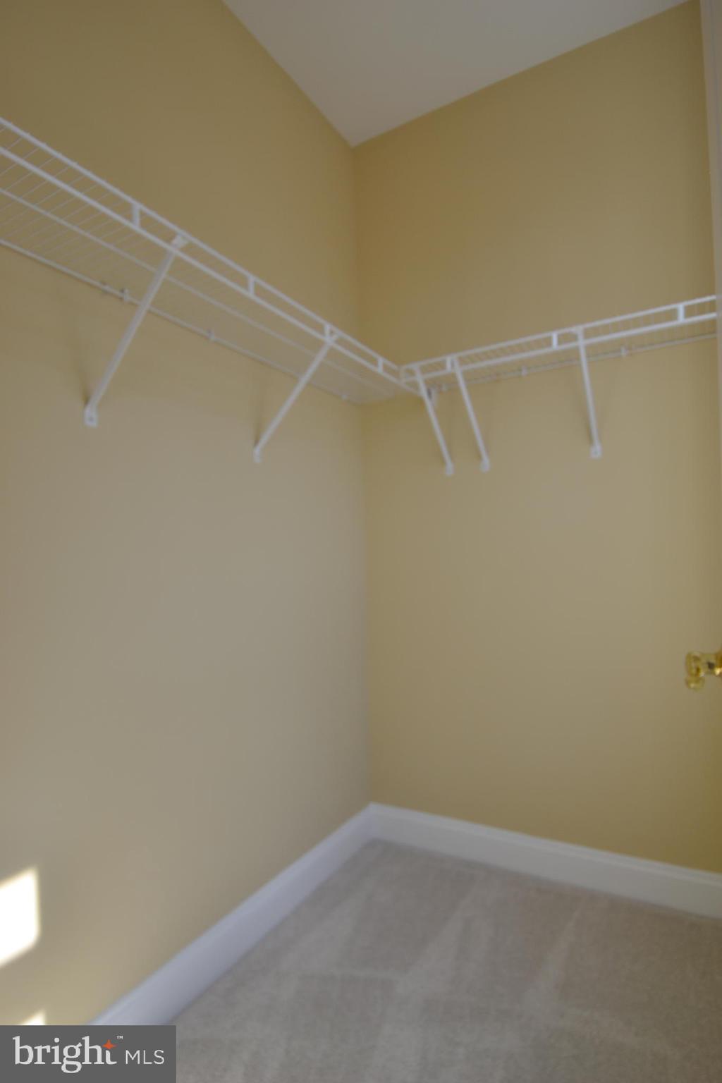 HAMPTON SQUARE CONDOMINIUMS - Residential