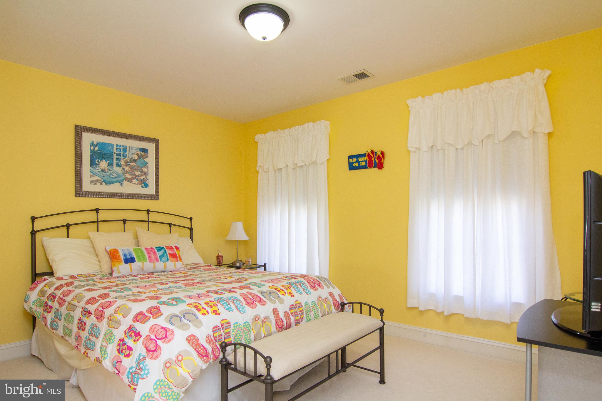 CLIVEDEN REACH - Residential