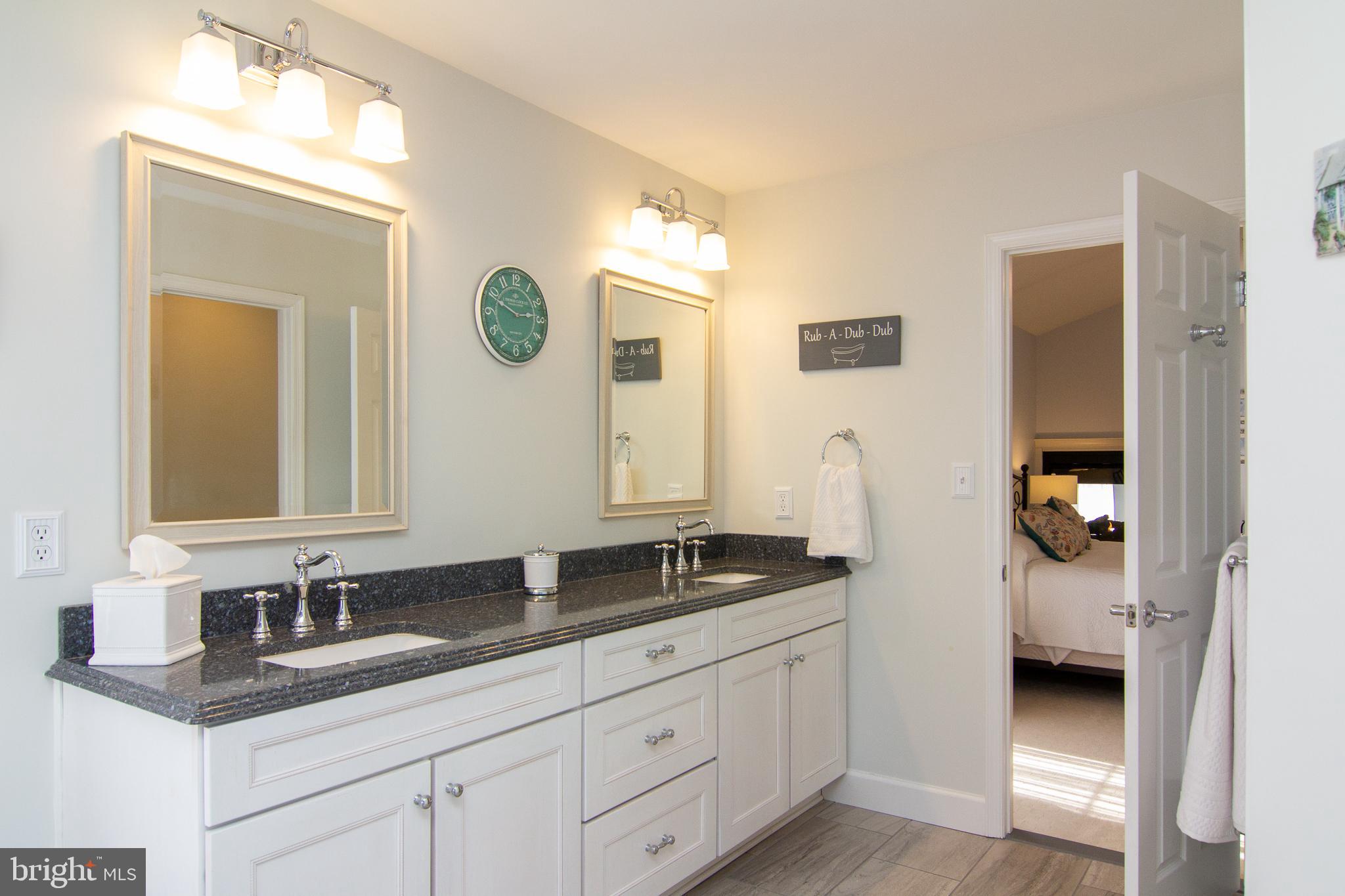 CLIVEDEN REACH - Residential