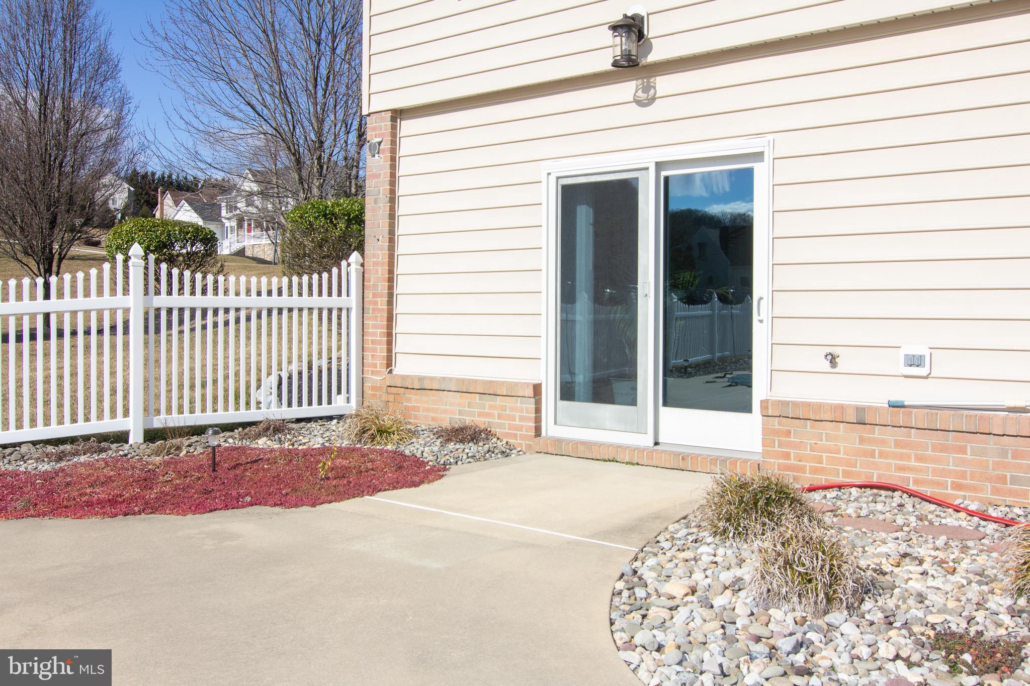 CLIVEDEN REACH - Residential