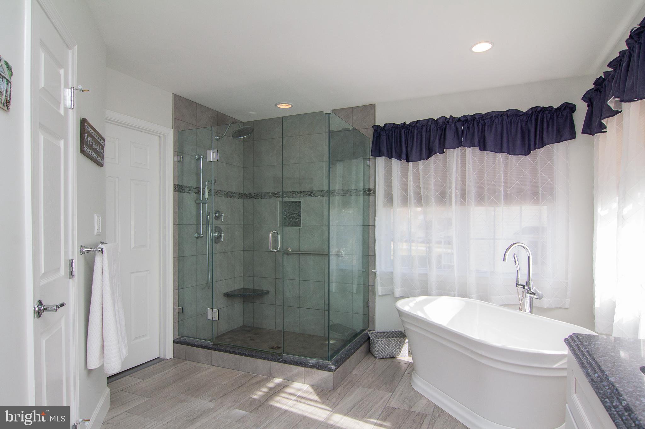 CLIVEDEN REACH - Residential