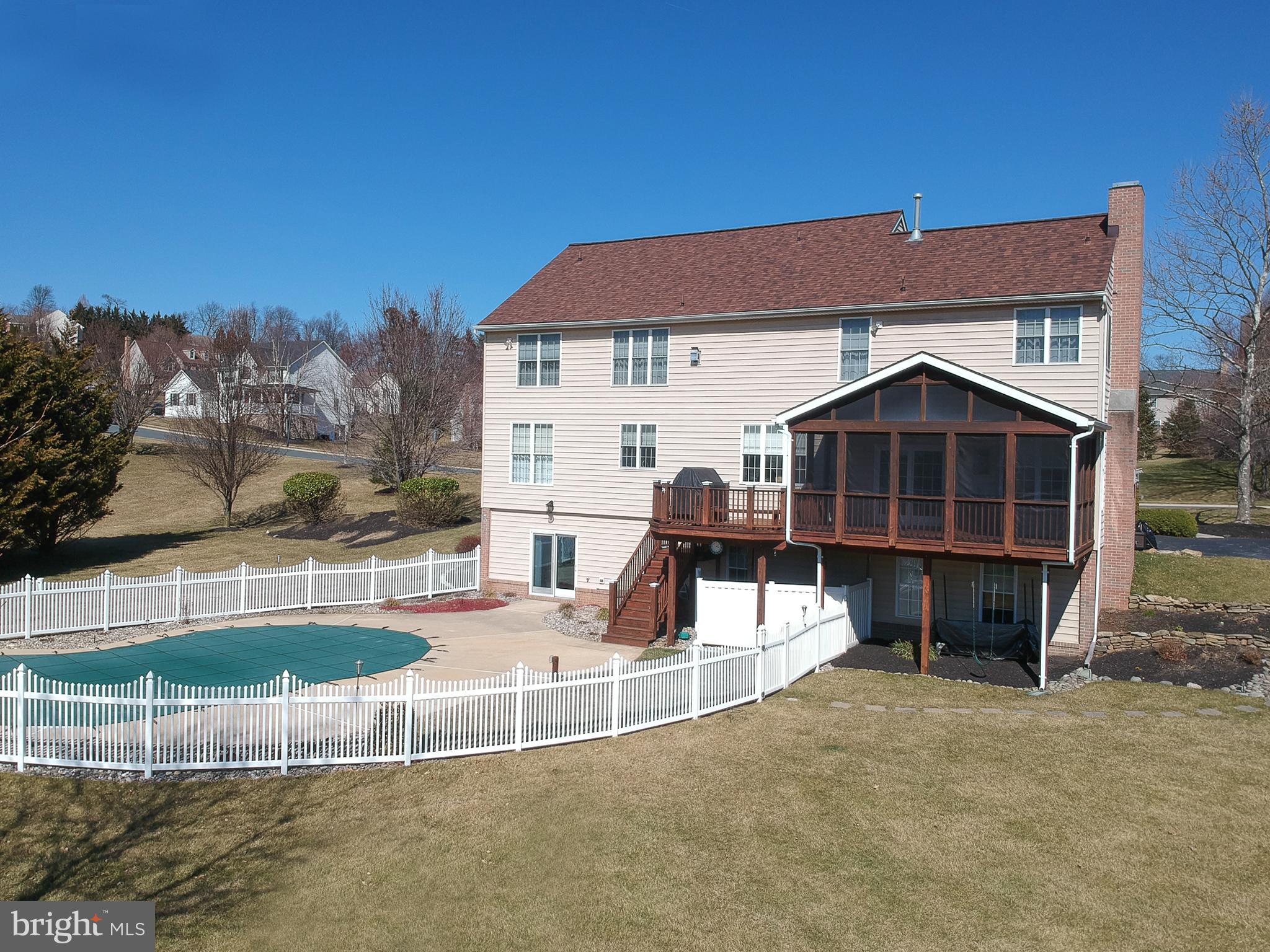 CLIVEDEN REACH - Residential