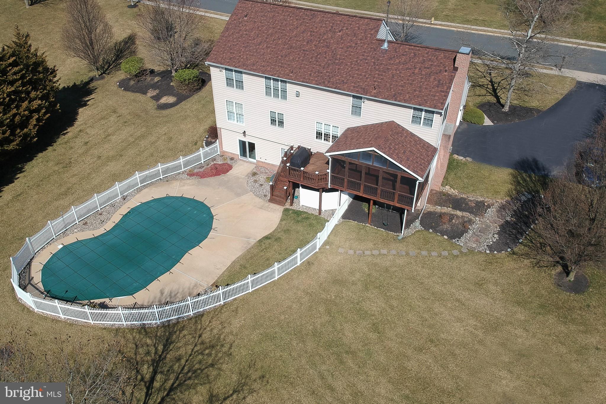 CLIVEDEN REACH - Residential