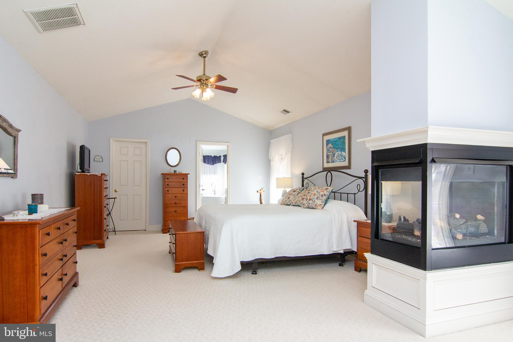 CLIVEDEN REACH - Residential