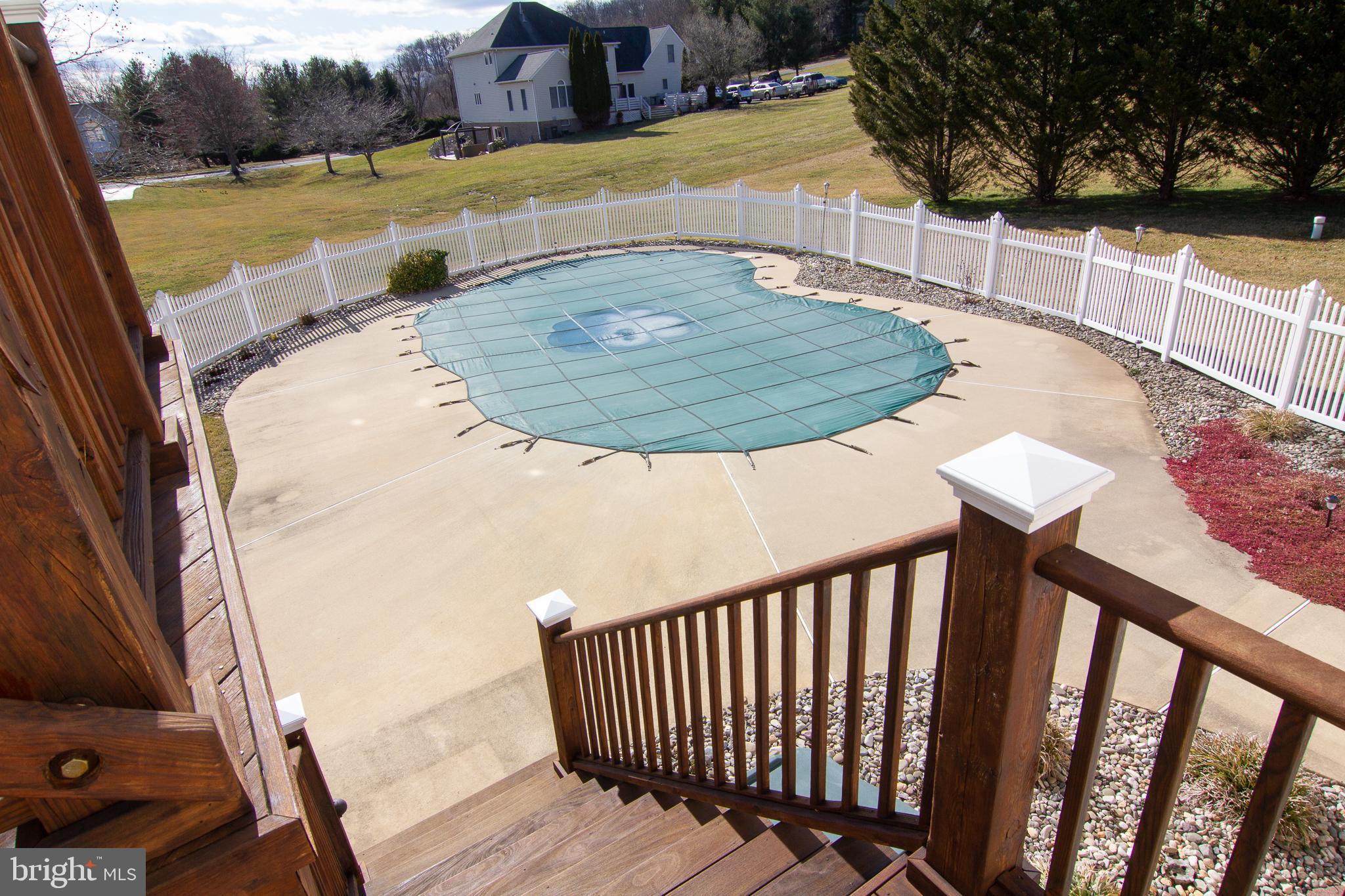 CLIVEDEN REACH - Residential