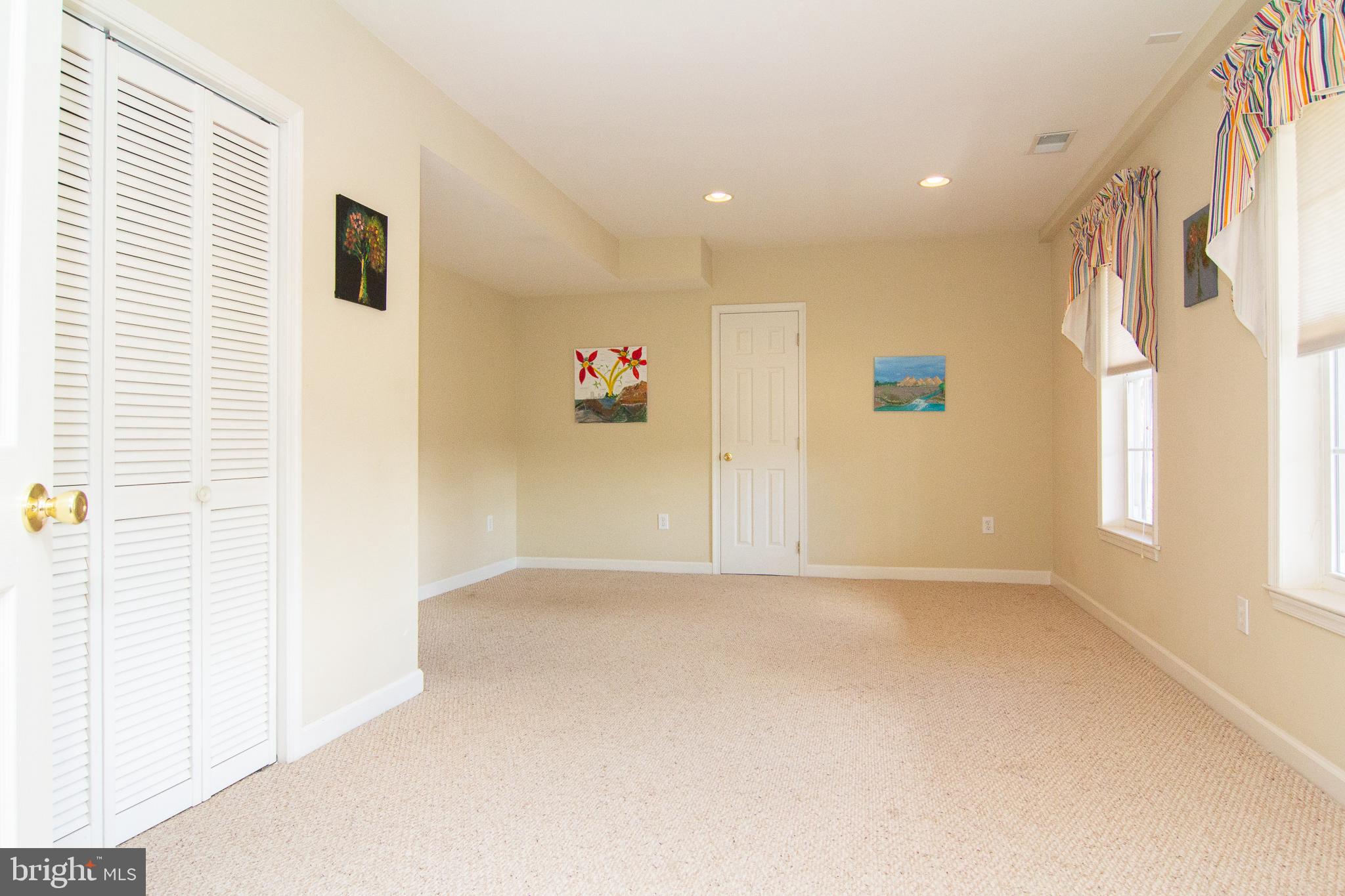 CLIVEDEN REACH - Residential