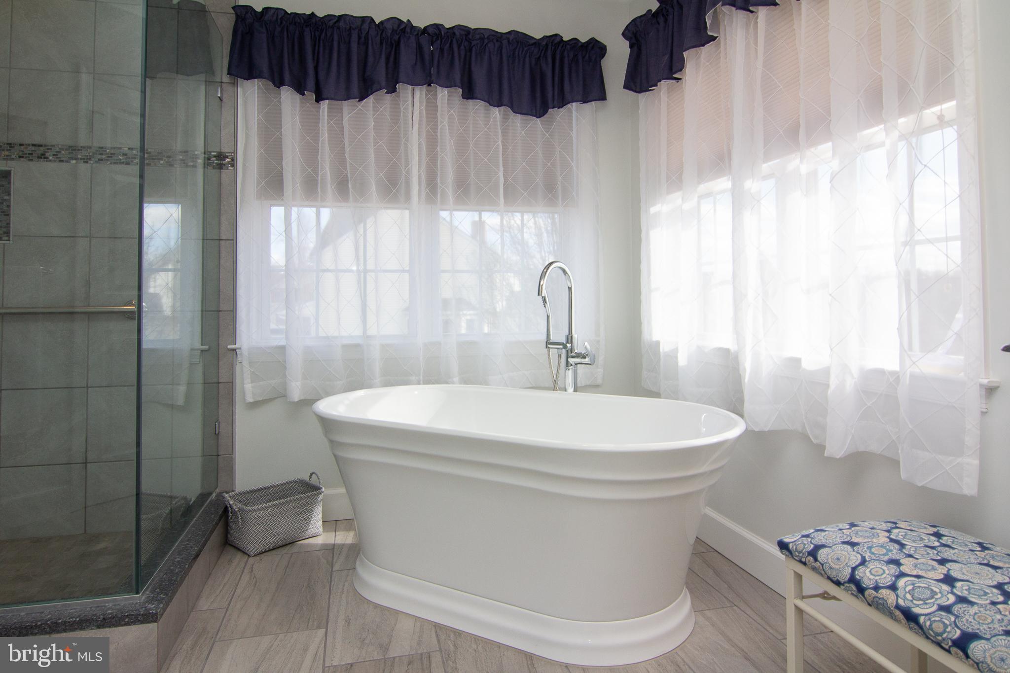 CLIVEDEN REACH - Residential