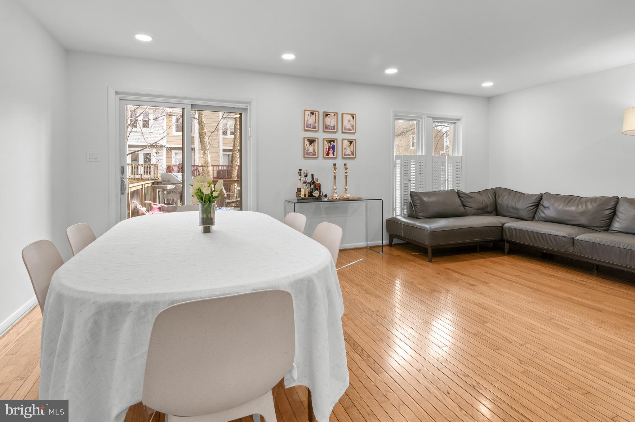 THE FALLS - Residential Lease