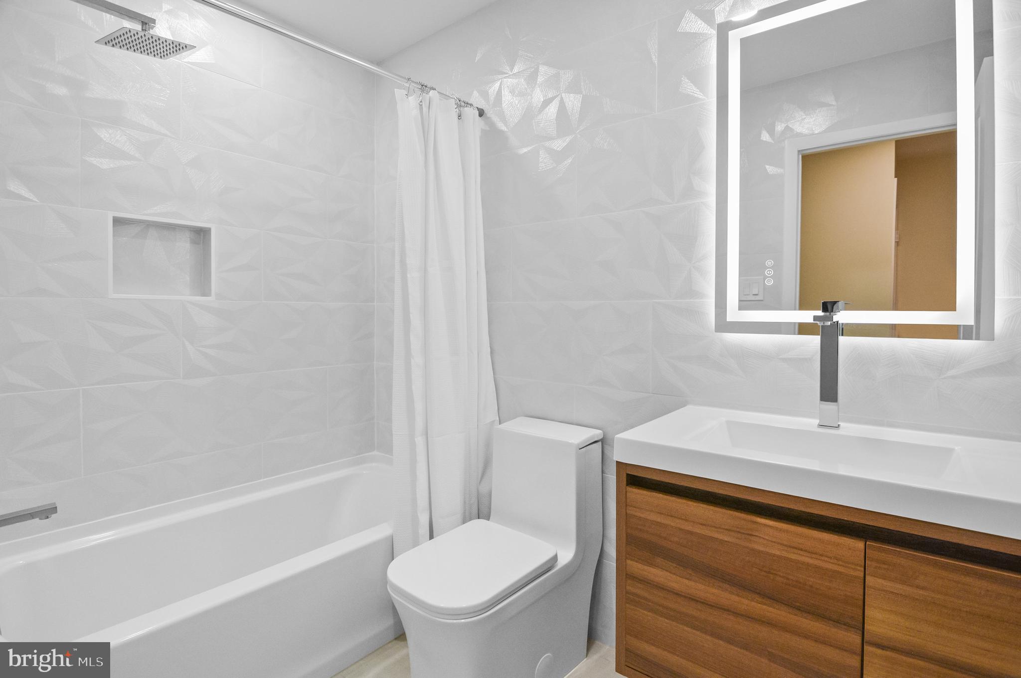 THE FALLS - Residential Lease