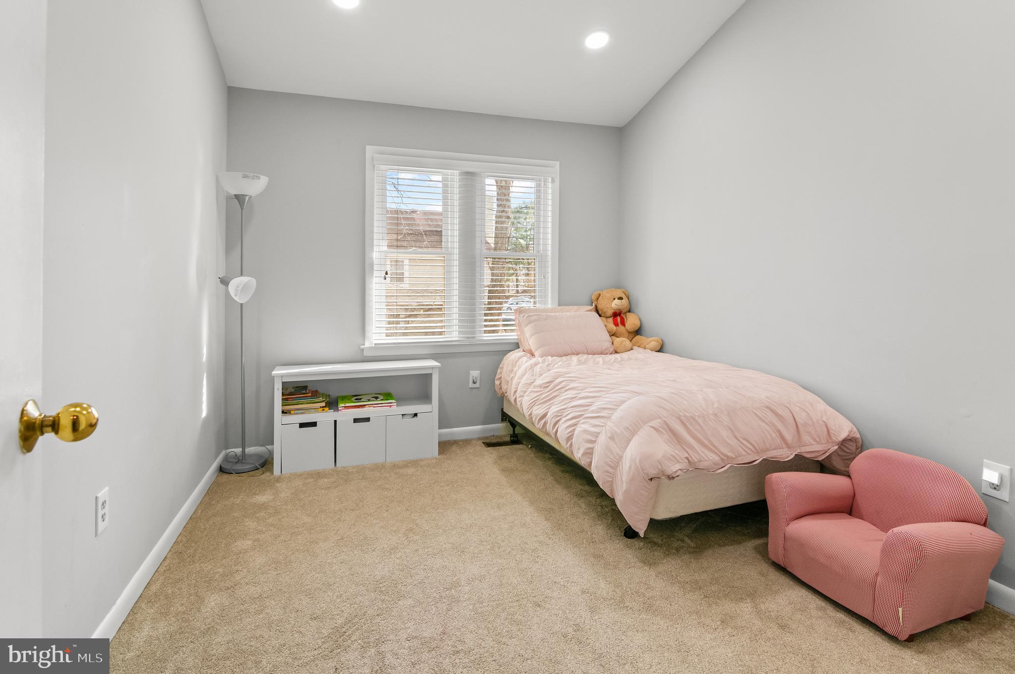 THE FALLS - Residential Lease