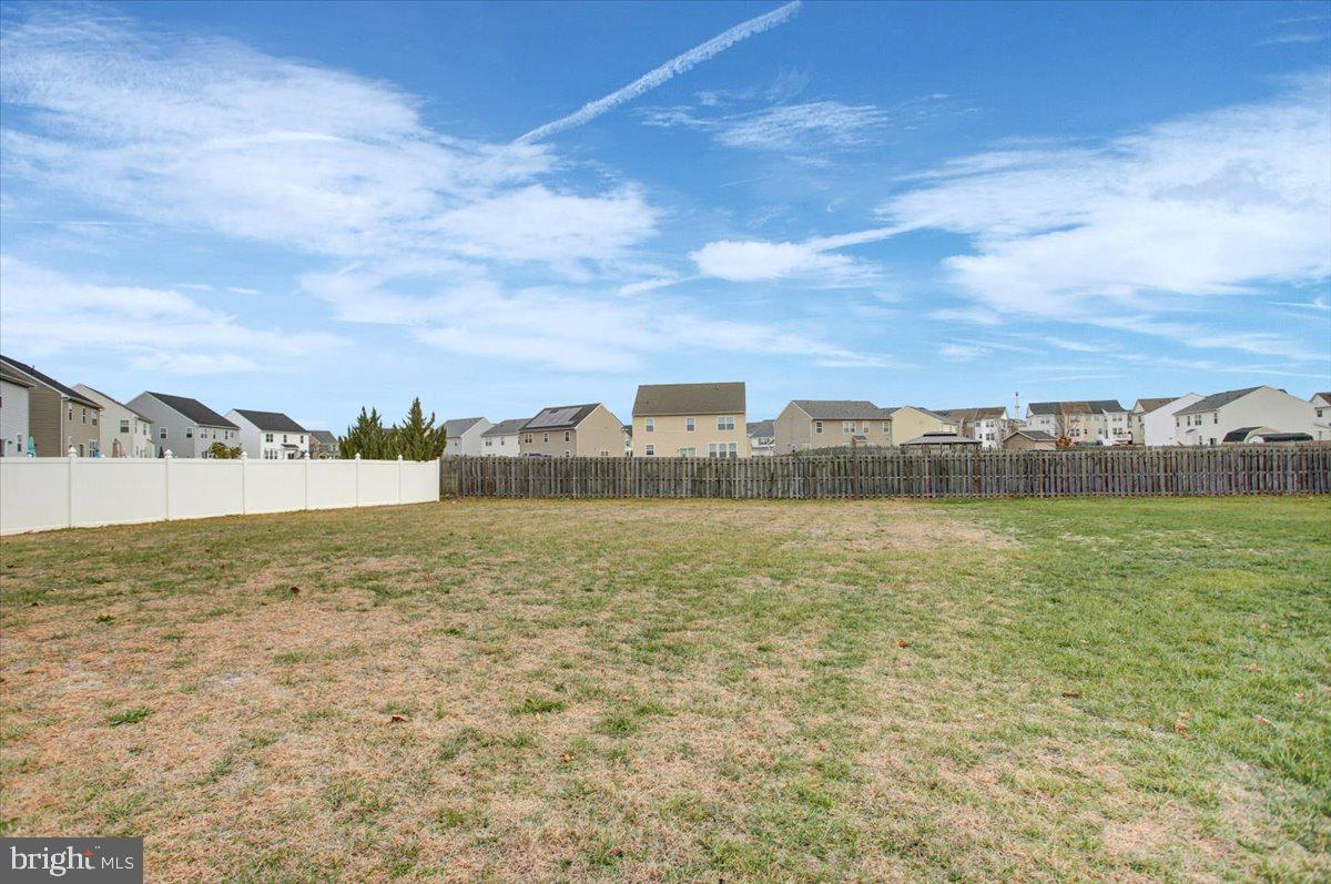 COLLEGIATE ACRES - Residential