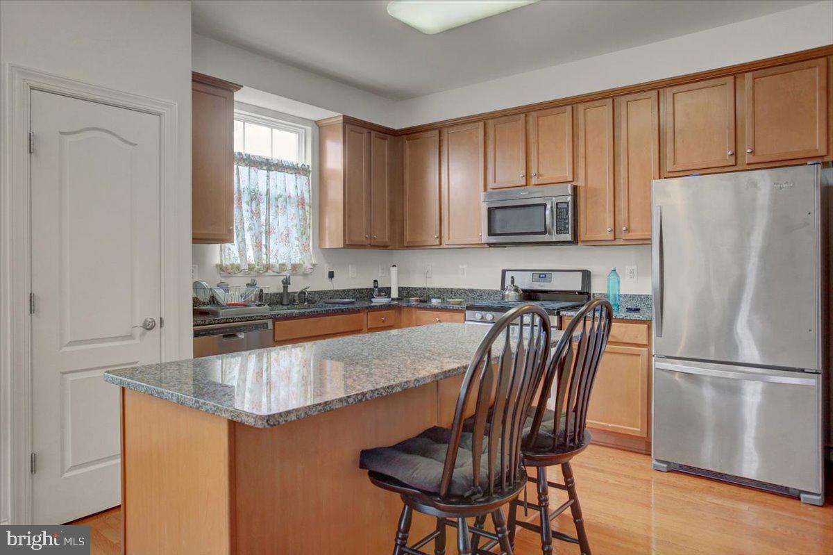 COLLEGIATE ACRES - Residential