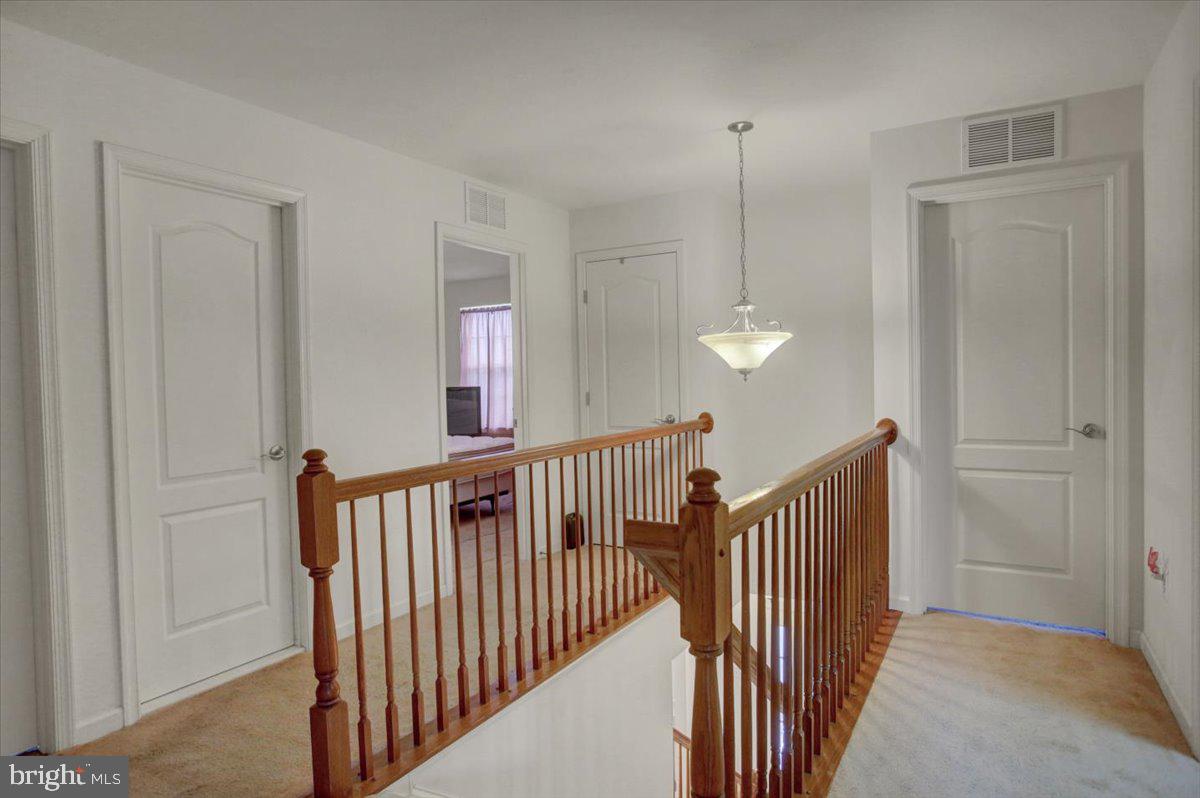 COLLEGIATE ACRES - Residential