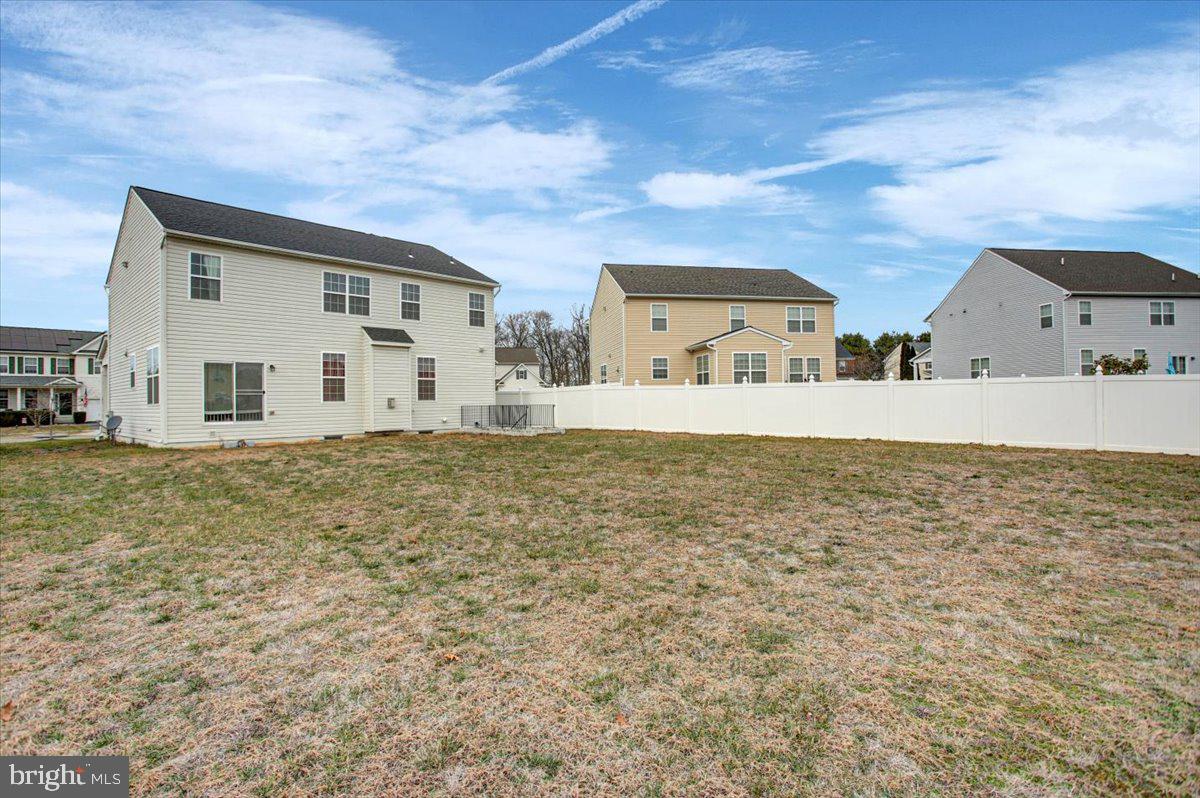 COLLEGIATE ACRES - Residential