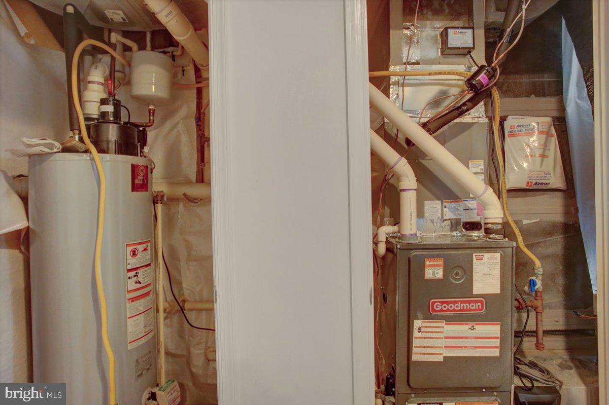 COLLEGIATE ACRES - Residential