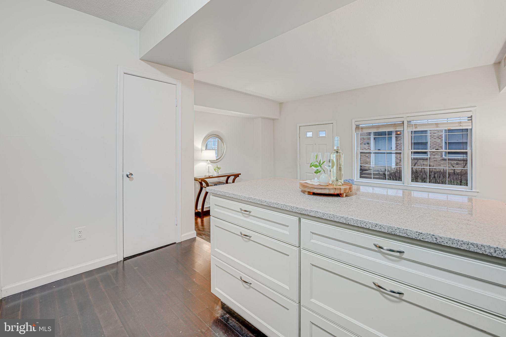 BEDFORD PARK - Residential
