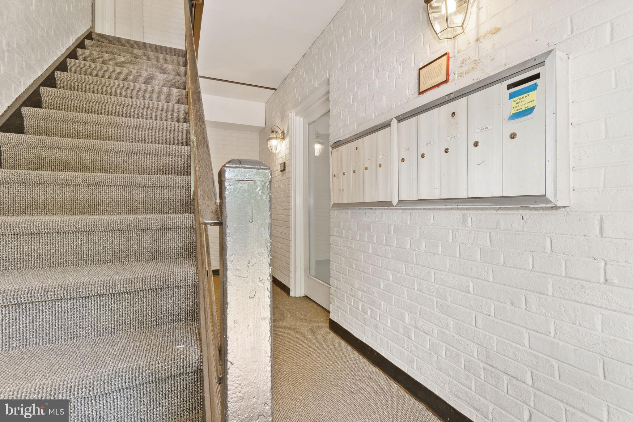 2001 ALLEN PLACE 2005 NW 301
