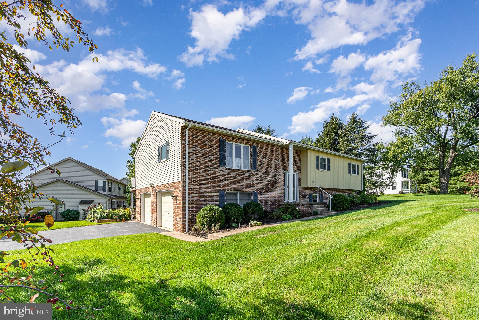 BRIAR BEND - Residential