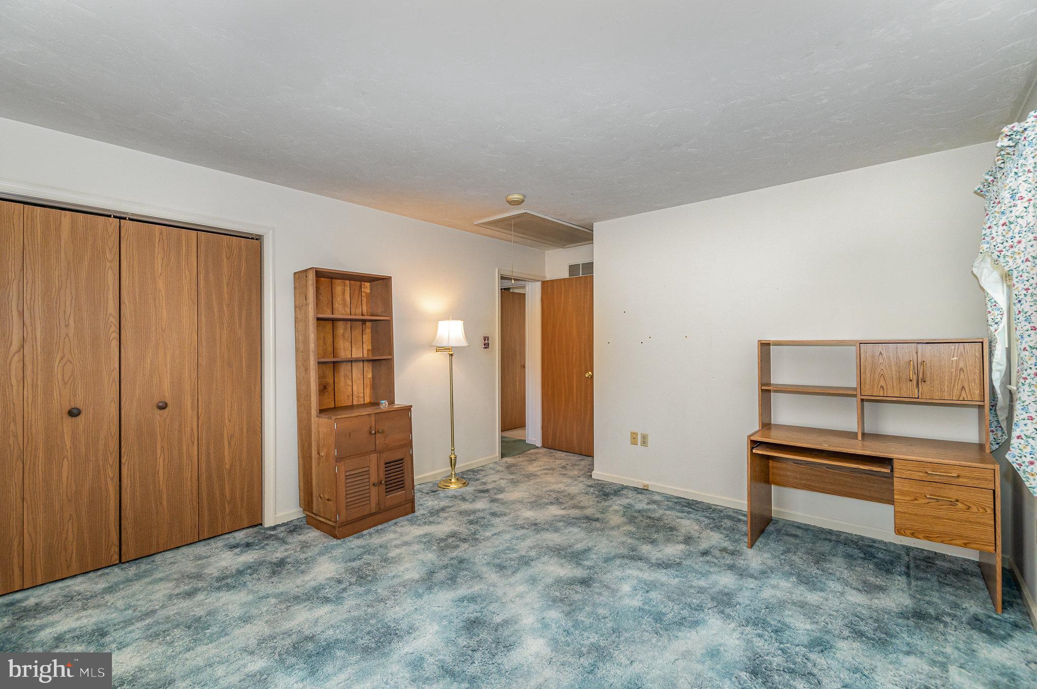 BRIAR BEND - Residential