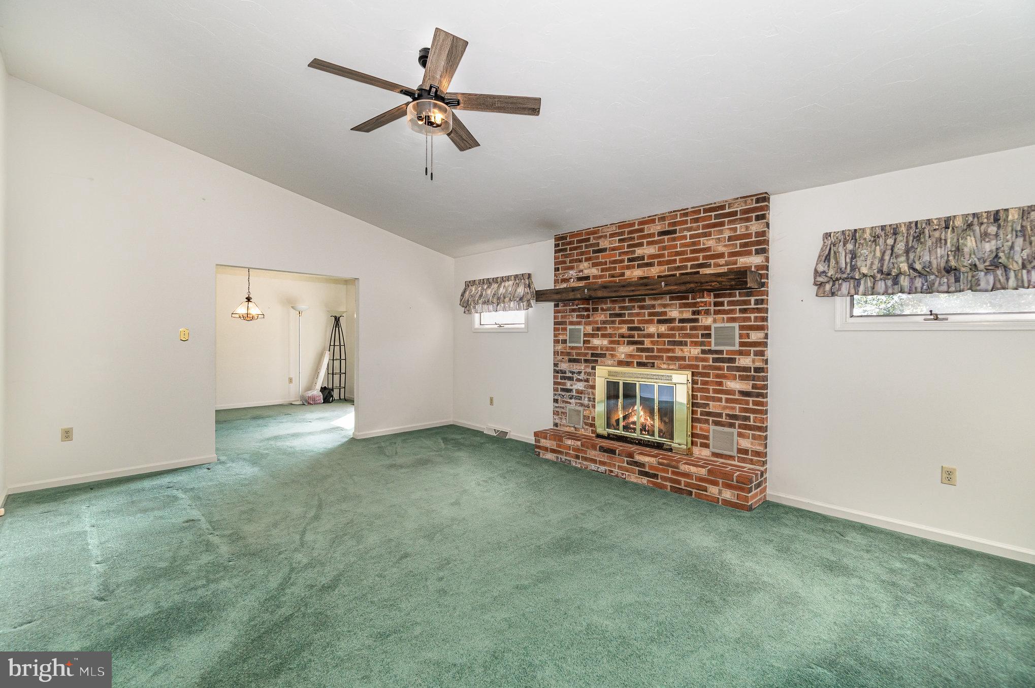 BRIAR BEND - Residential