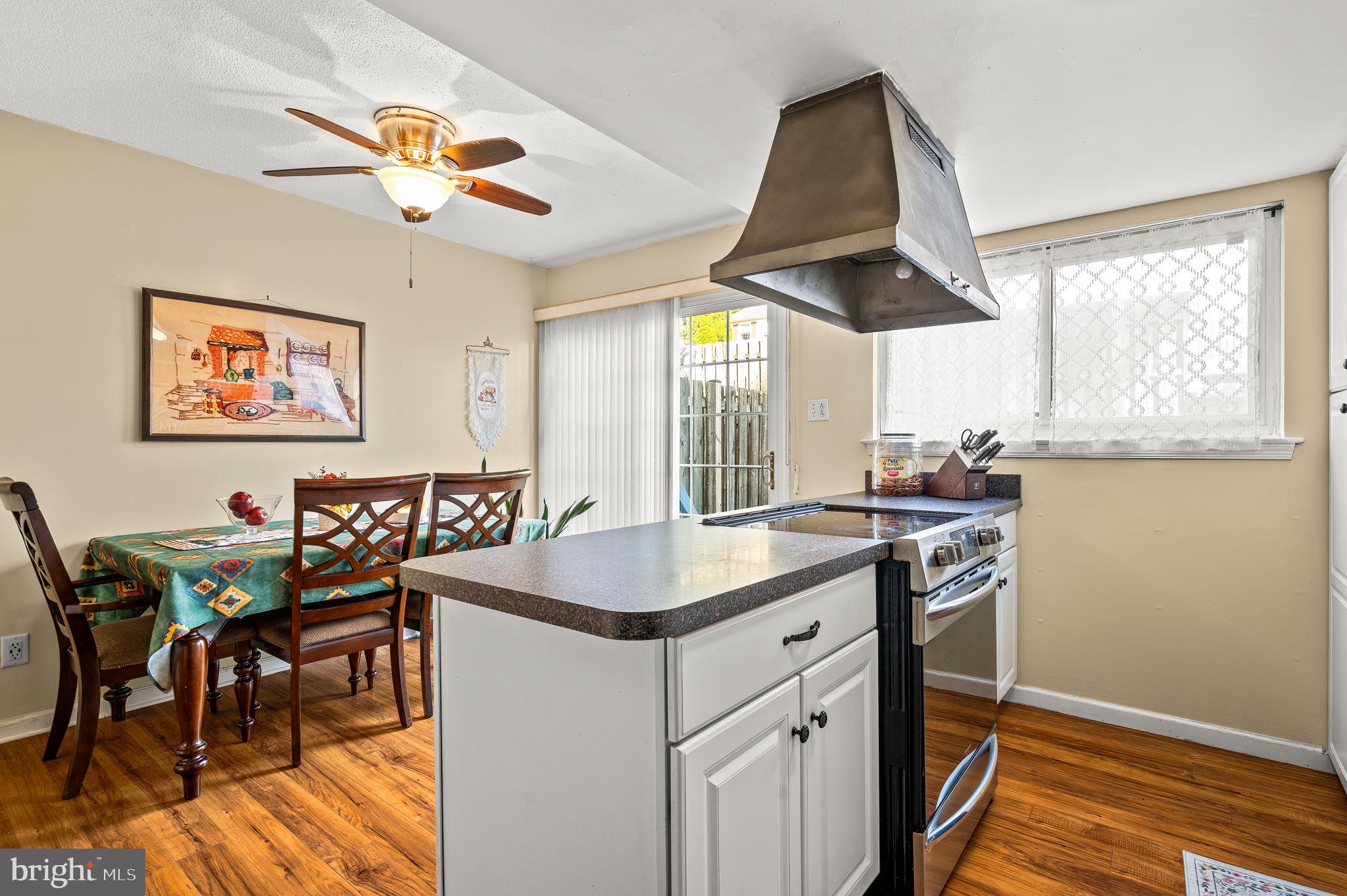 CHATHAM VIL OF TOW - Residential