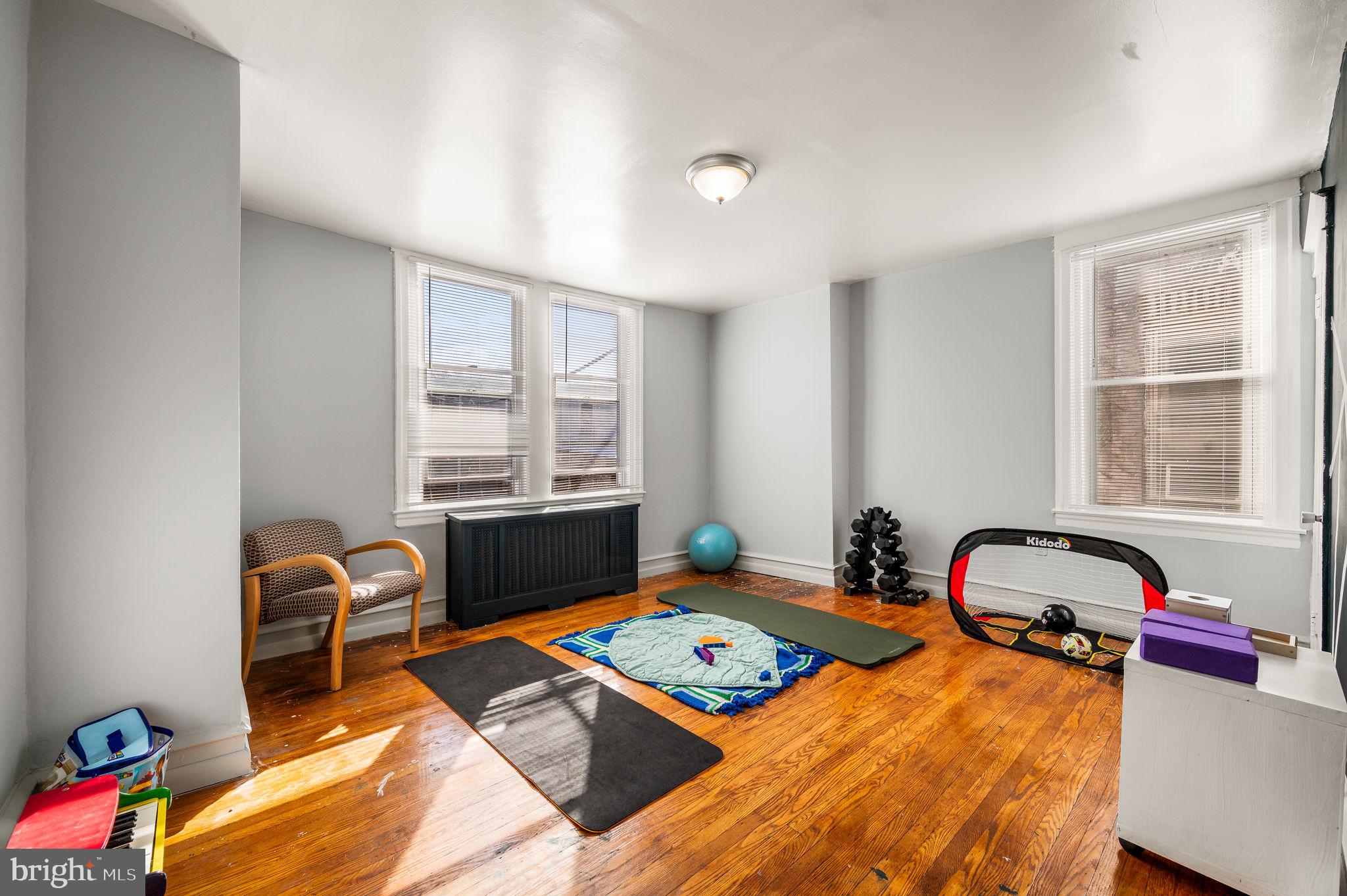 LAWNCREST - Residential