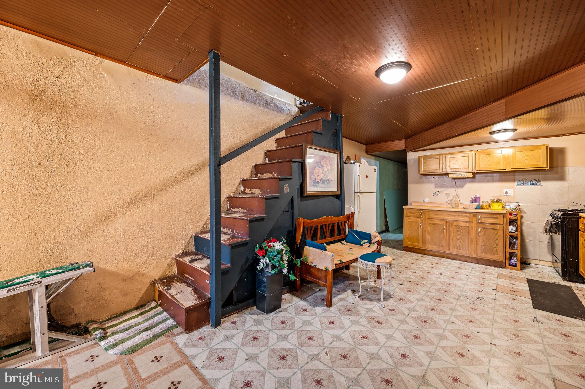 LAWNCREST - Residential