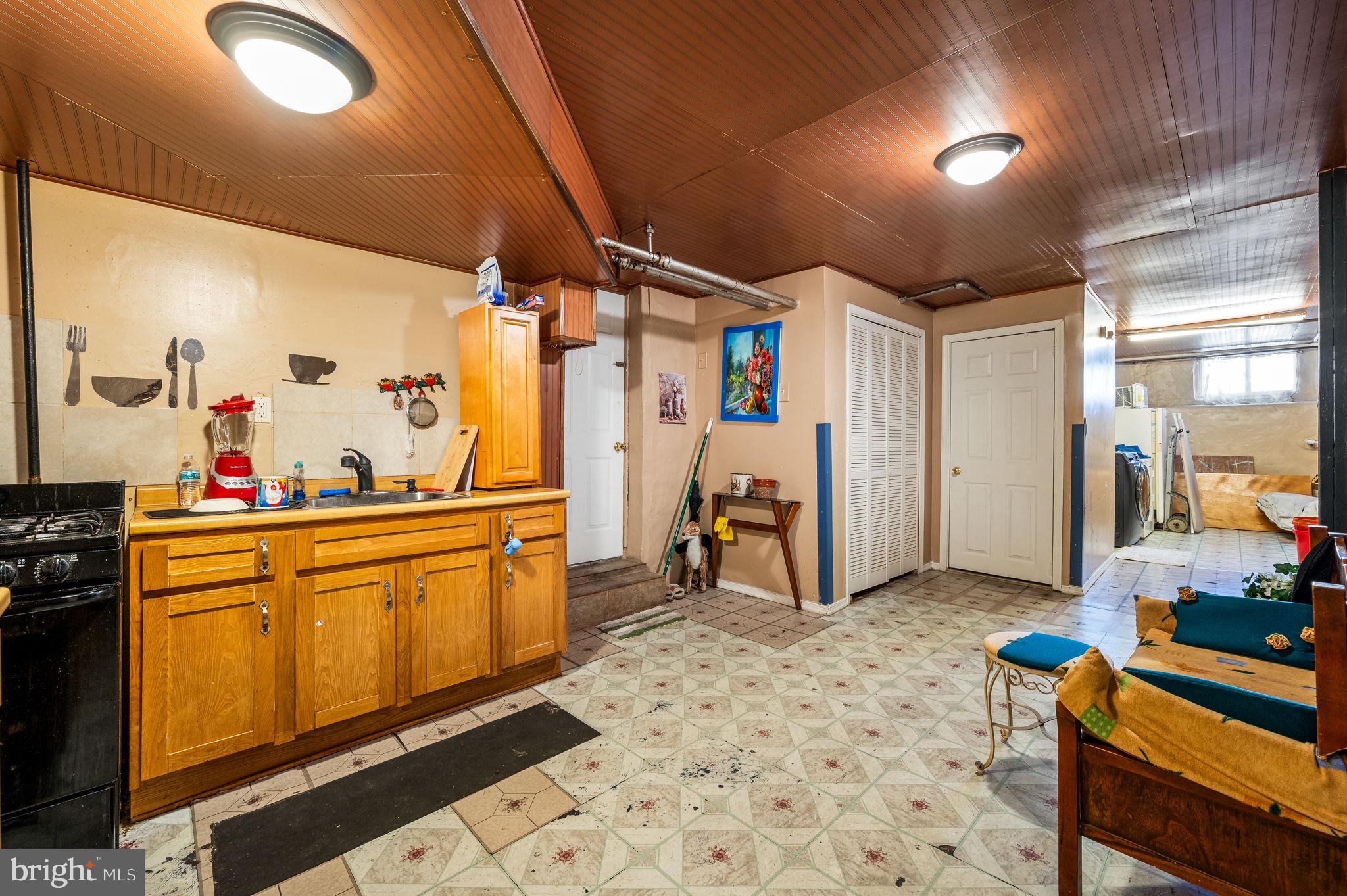 LAWNCREST - Residential