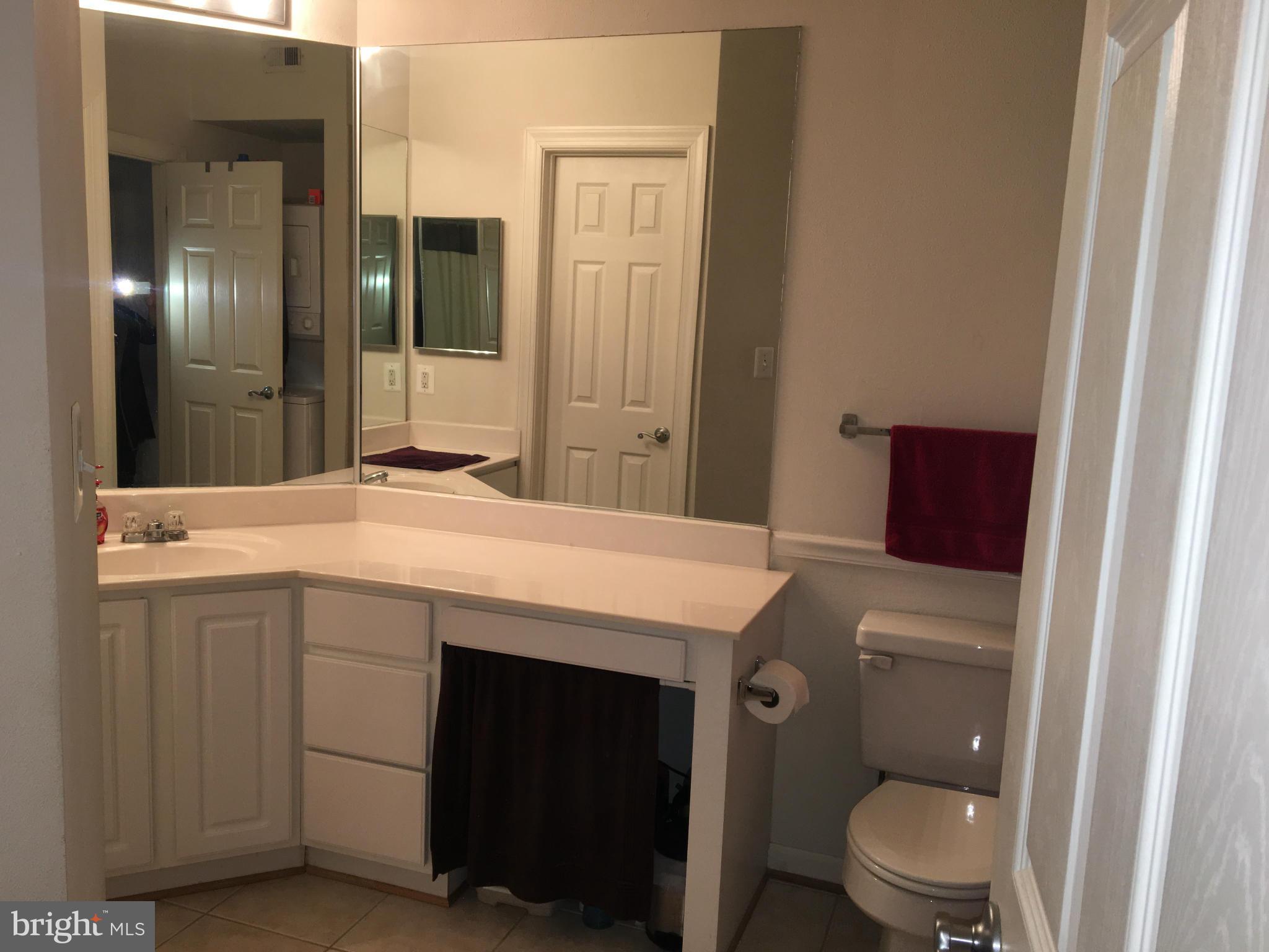 PENDERBROOK SQUARE CONDOMINIUMS - Residential Lease