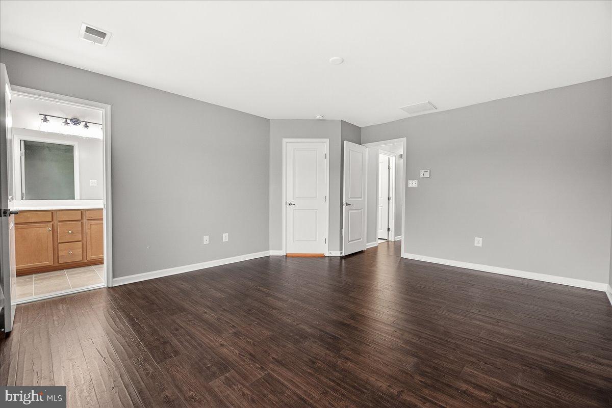 BROOKFIELD - Residential