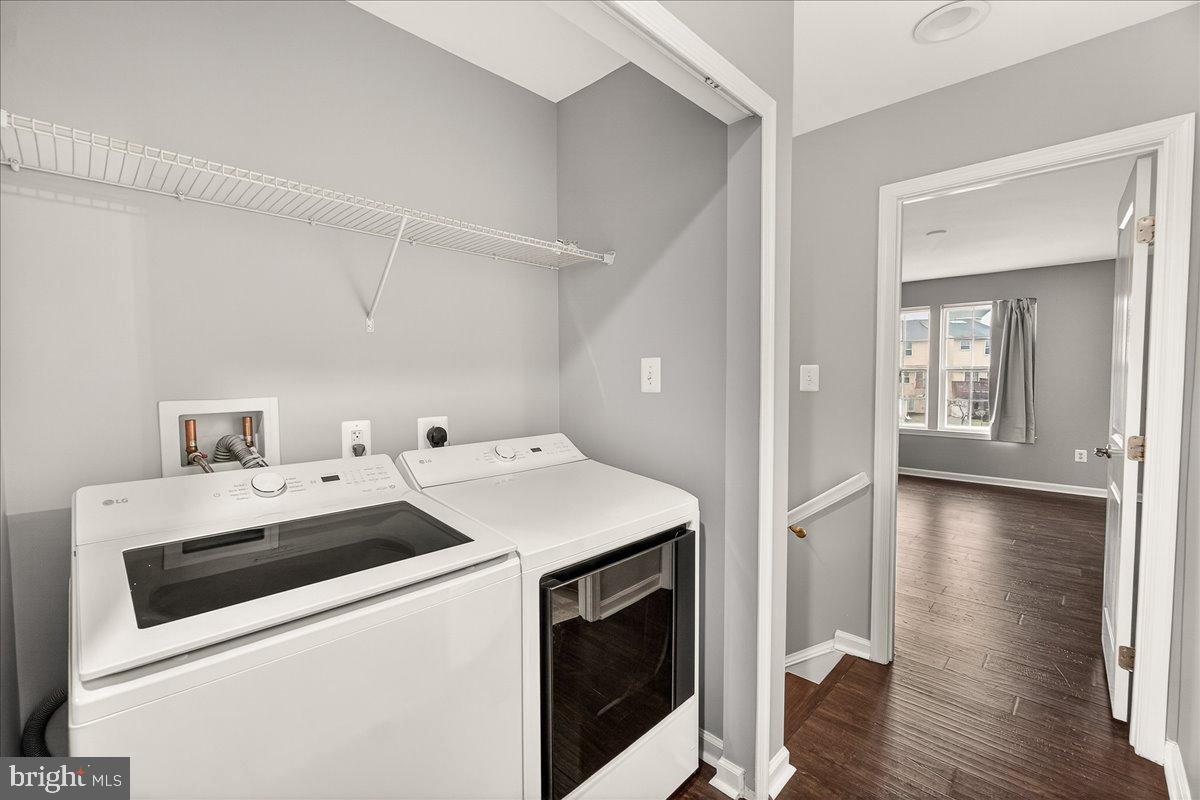 BROOKFIELD - Residential