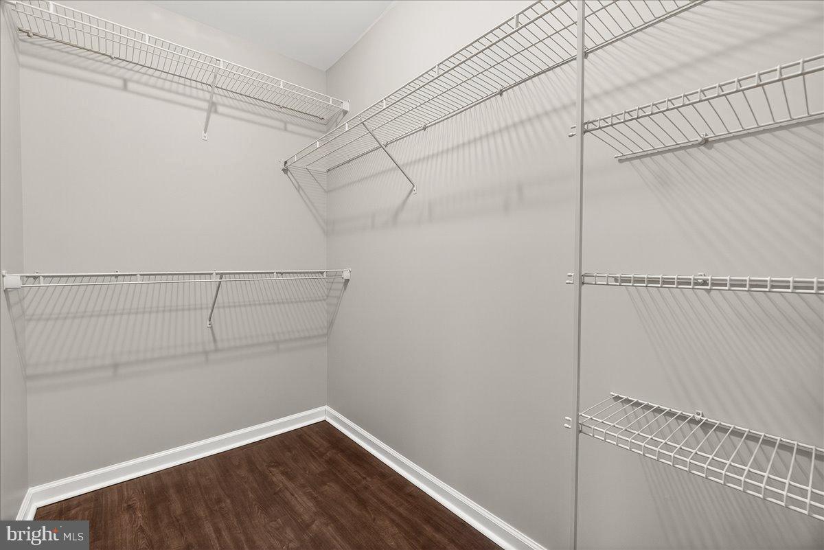 BROOKFIELD - Residential