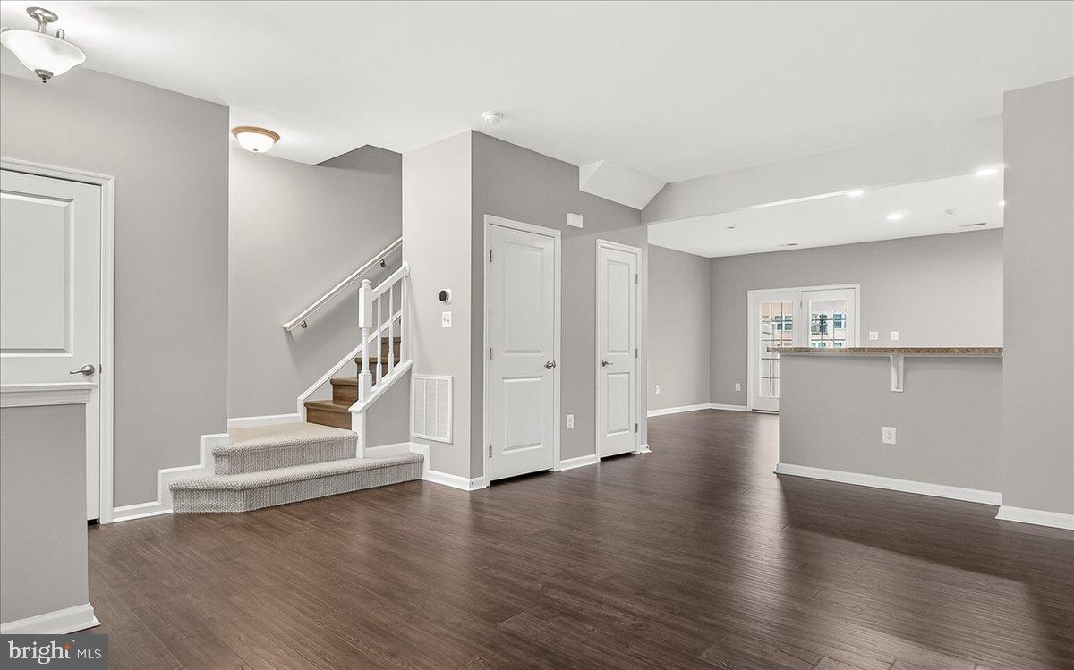 BROOKFIELD - Residential