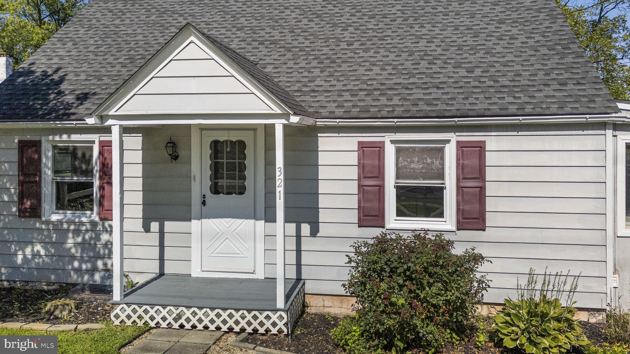 321 N PLEASANTVIEW ROAD