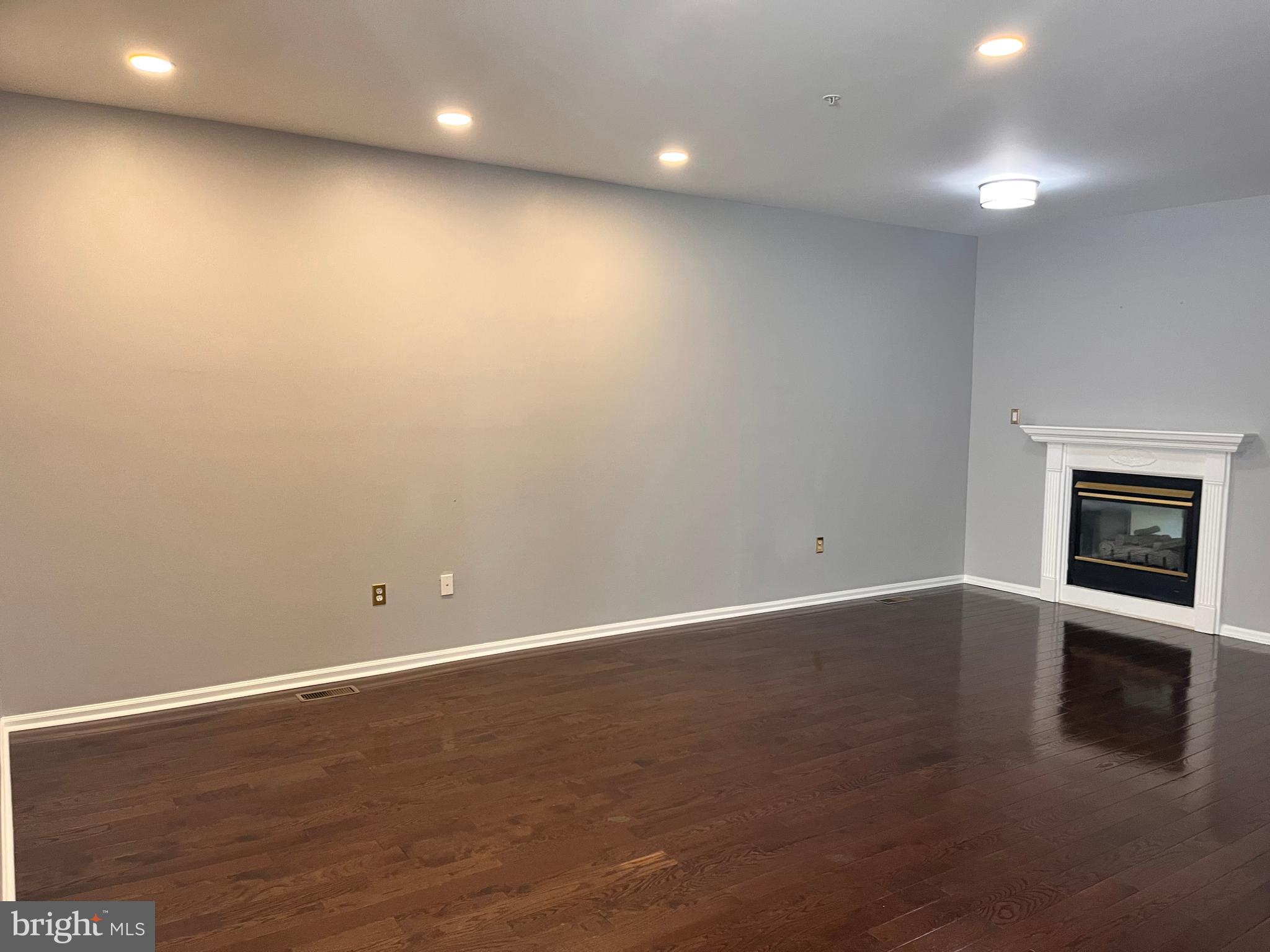 DEER CREEK - Residential Lease