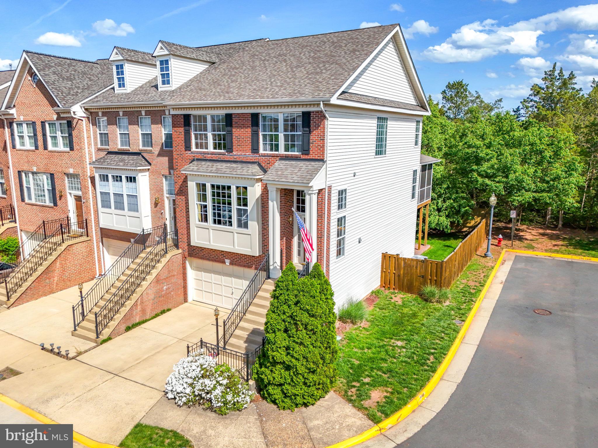 COLONNADE AT DULLES - Residential