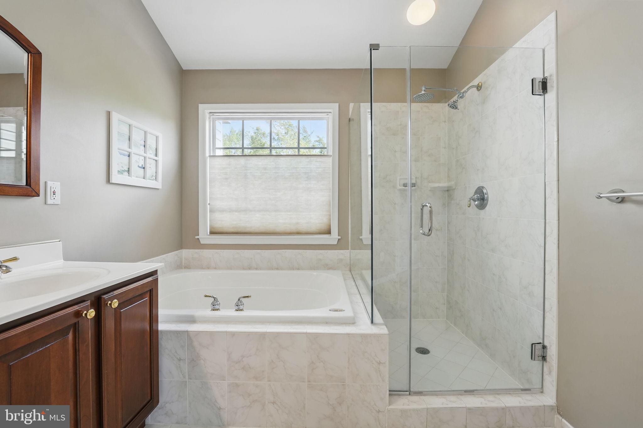 COLONNADE AT DULLES - Residential