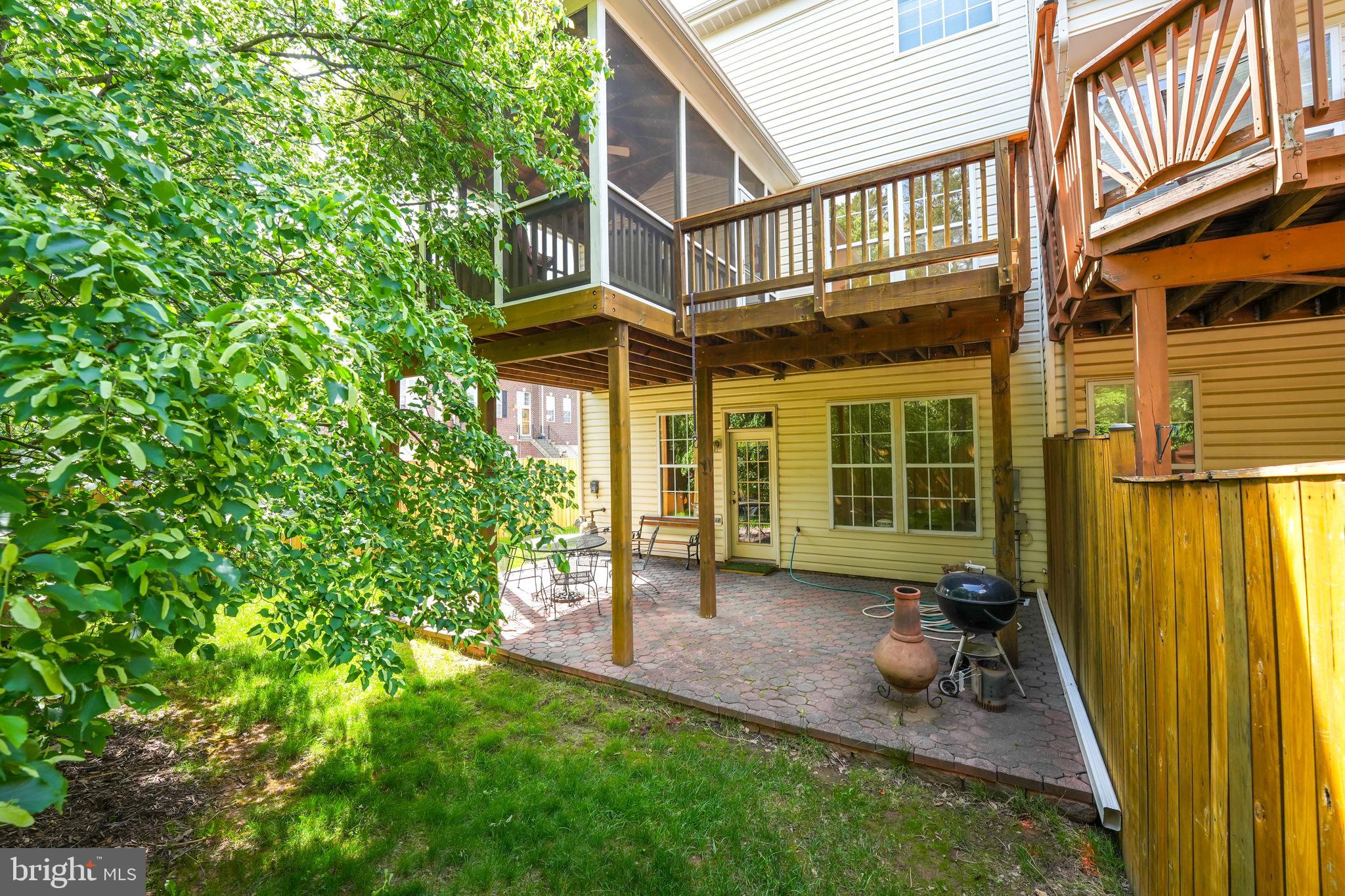 COLONNADE AT DULLES - Residential