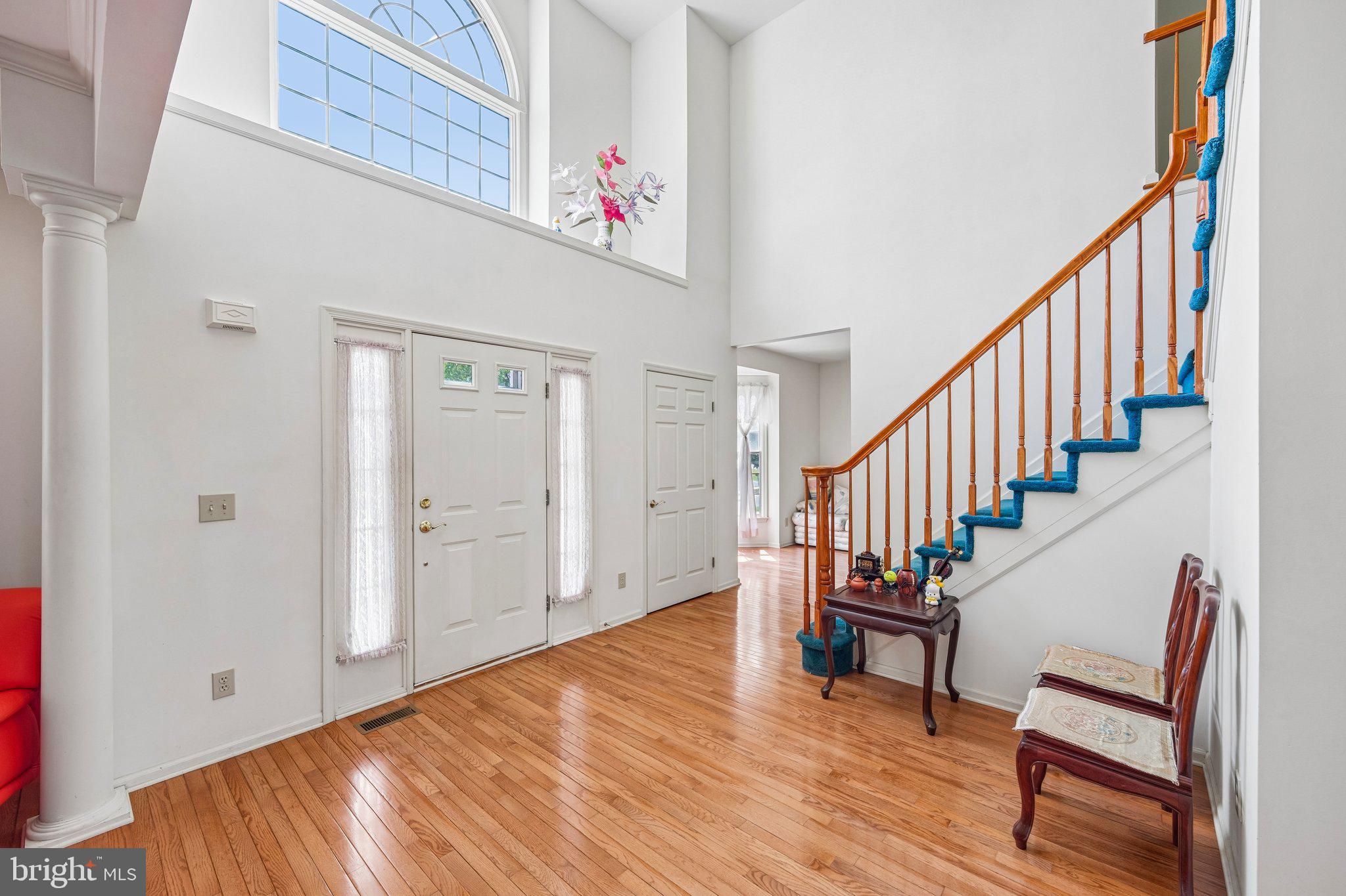 2 CHAMBERLIN COURT