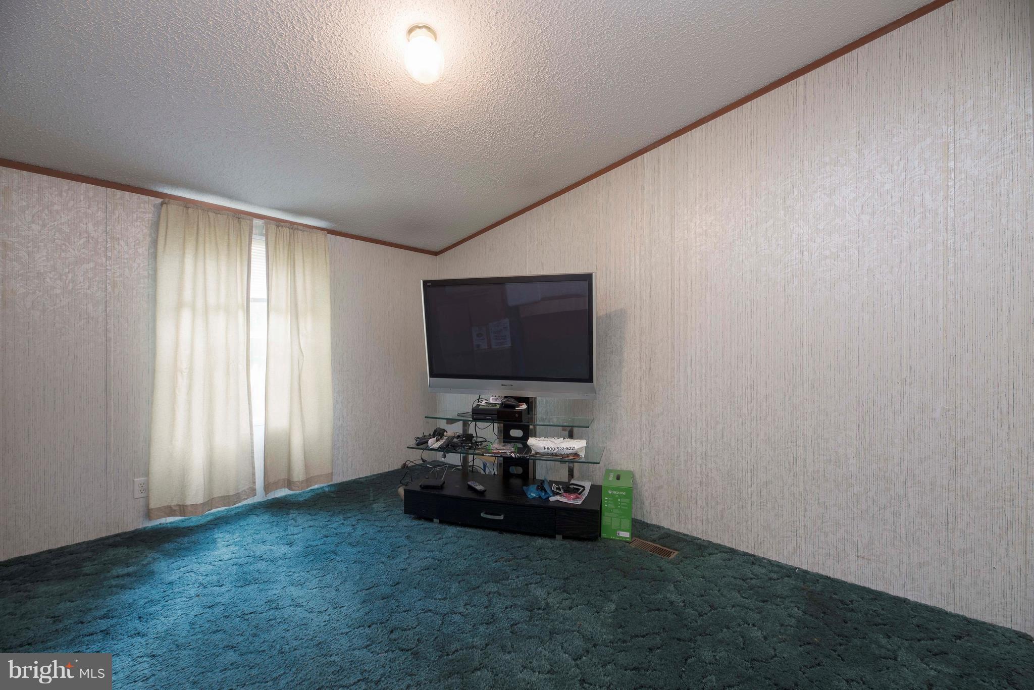 WOODFORD - Residential