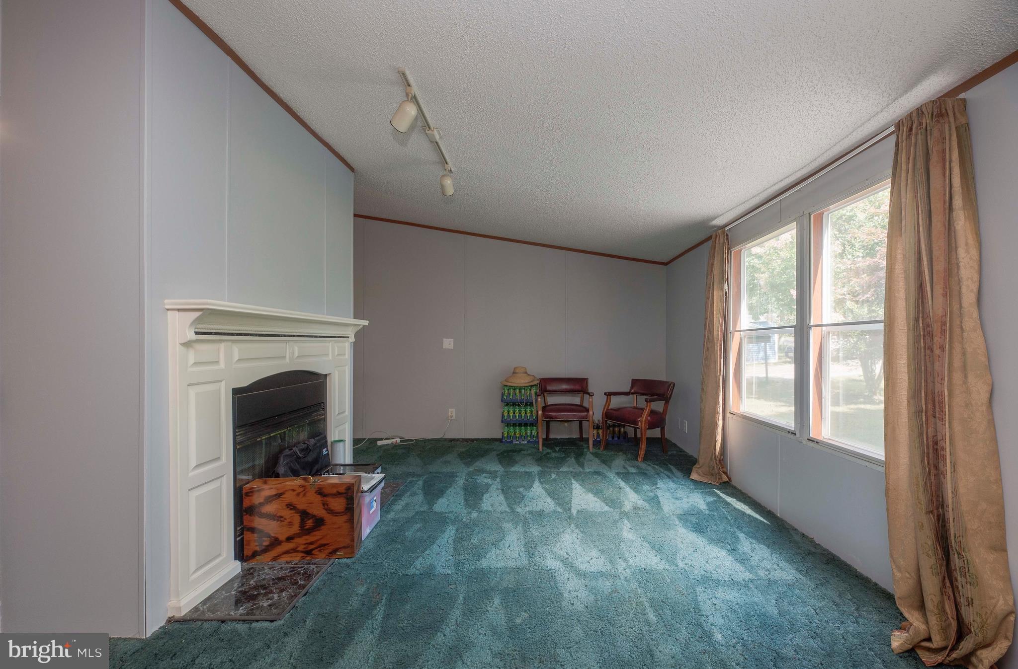 WOODFORD - Residential