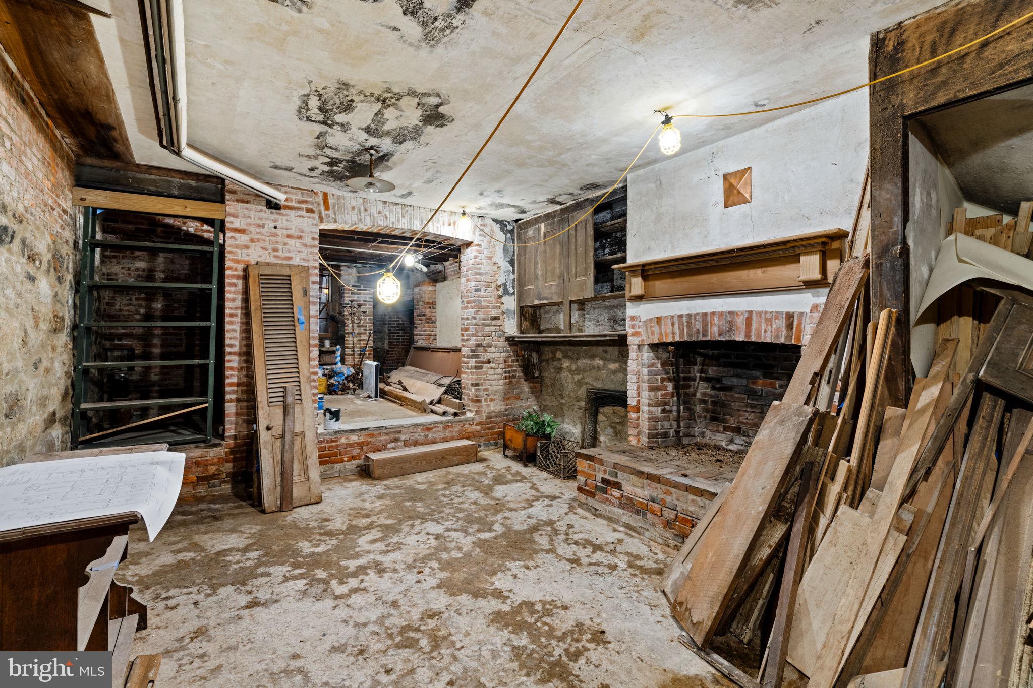 WASHINGTON SQ WEST - Residential