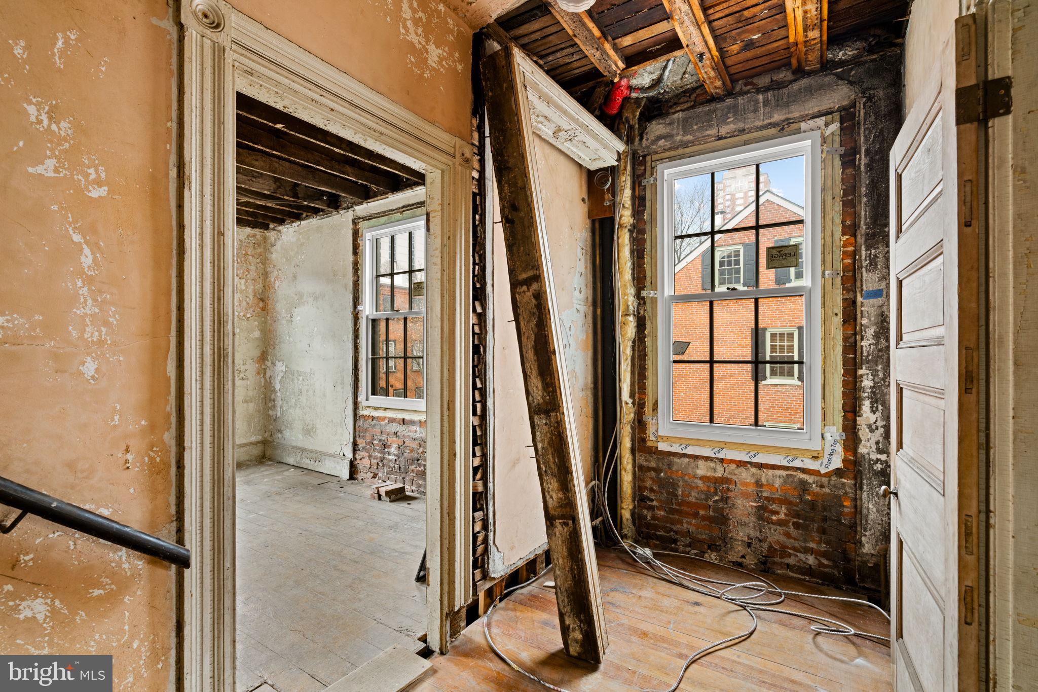 WASHINGTON SQ WEST - Residential