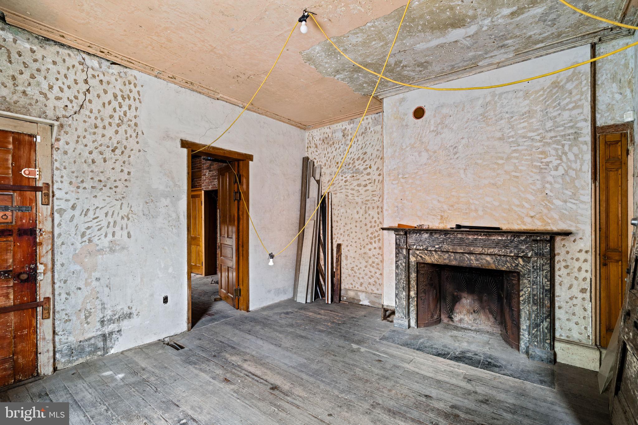 WASHINGTON SQ WEST - Residential